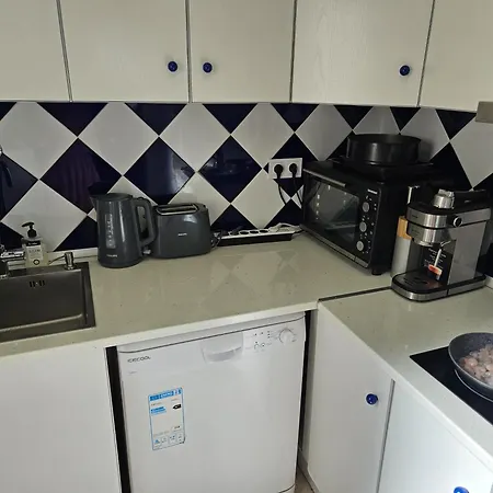 Apartment Apartment Near Beach, 3 Bedrooms, Garage *